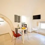 Scirocco With Terrace By Wonderful Italy Διαμέρισμα