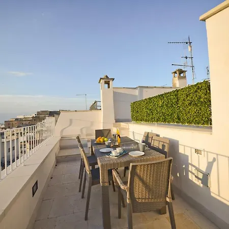 Scirocco With Terrace By Wonderful Italy *